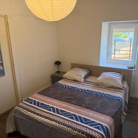 Confortable En Plein Centre Proche Gare & Commerces Apartment Villefranche-de-Lauragais
